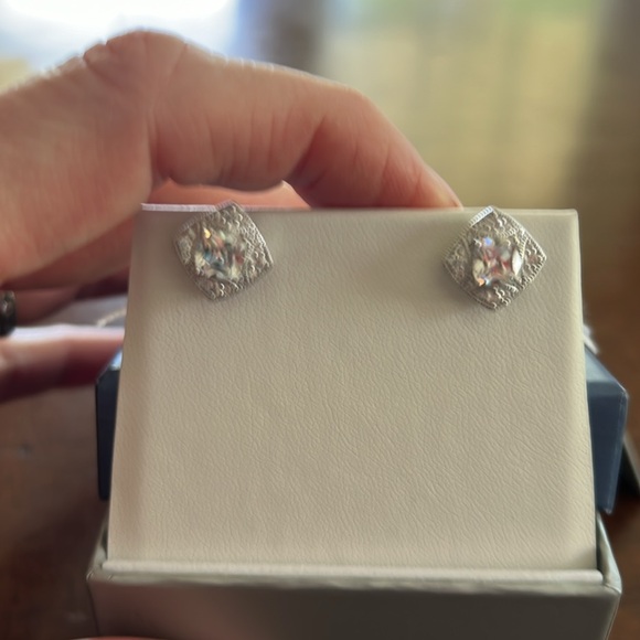 Vanna K earrings - Picture 4 of 5